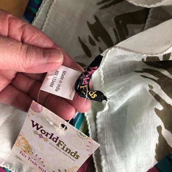 World Finds Hand Crafted Fair Trade Flame Stitch Screen Printed Scarf - NWT's - Picture 5 of 5